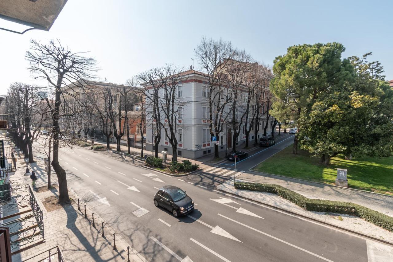 Appartamento Piazza Garibaldi - F&L Apartment Brescia Exterior foto