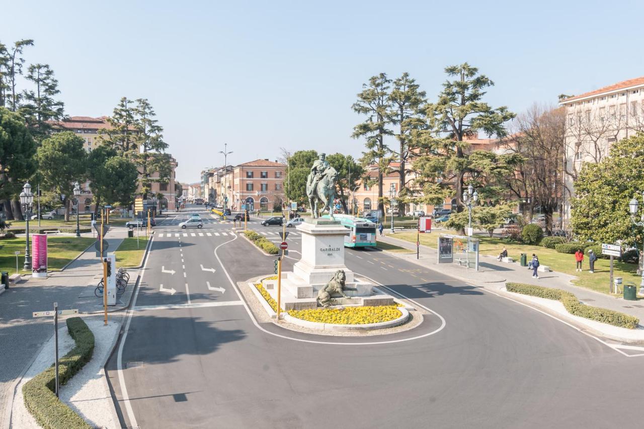 Appartamento Piazza Garibaldi - F&L Apartment Brescia Exterior foto